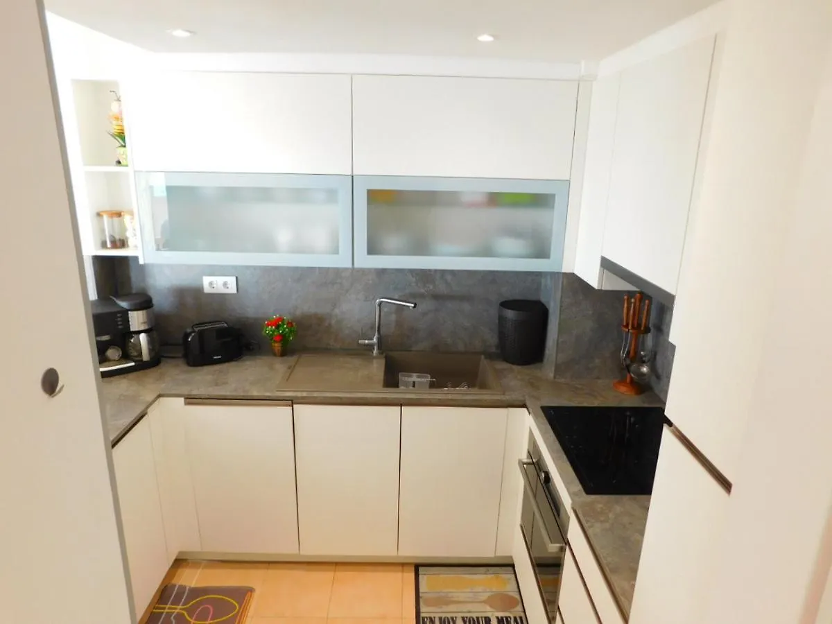 Gmid Immo Apartamento Oasis Atico Rosas 0*,  Spanien